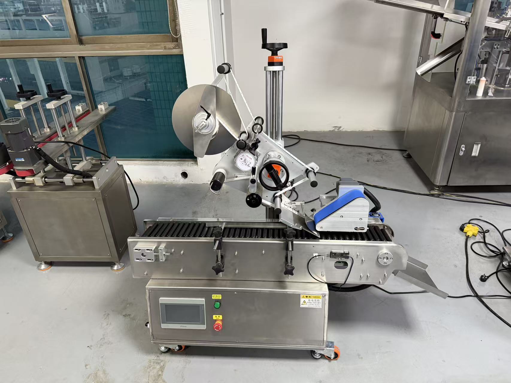 Horizontal Labeling Machine