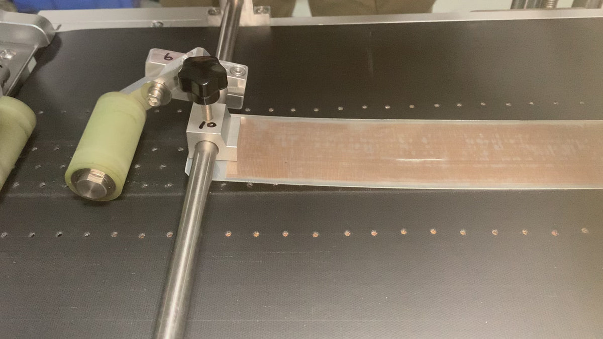 2-head Garment Hang Tag Labeling Machine, Dual-Station Hang Tag Sticker Label Applicator for Clothing, Bags & Shoe Paper Tags Changhaohuifeng | GDpackMFG
